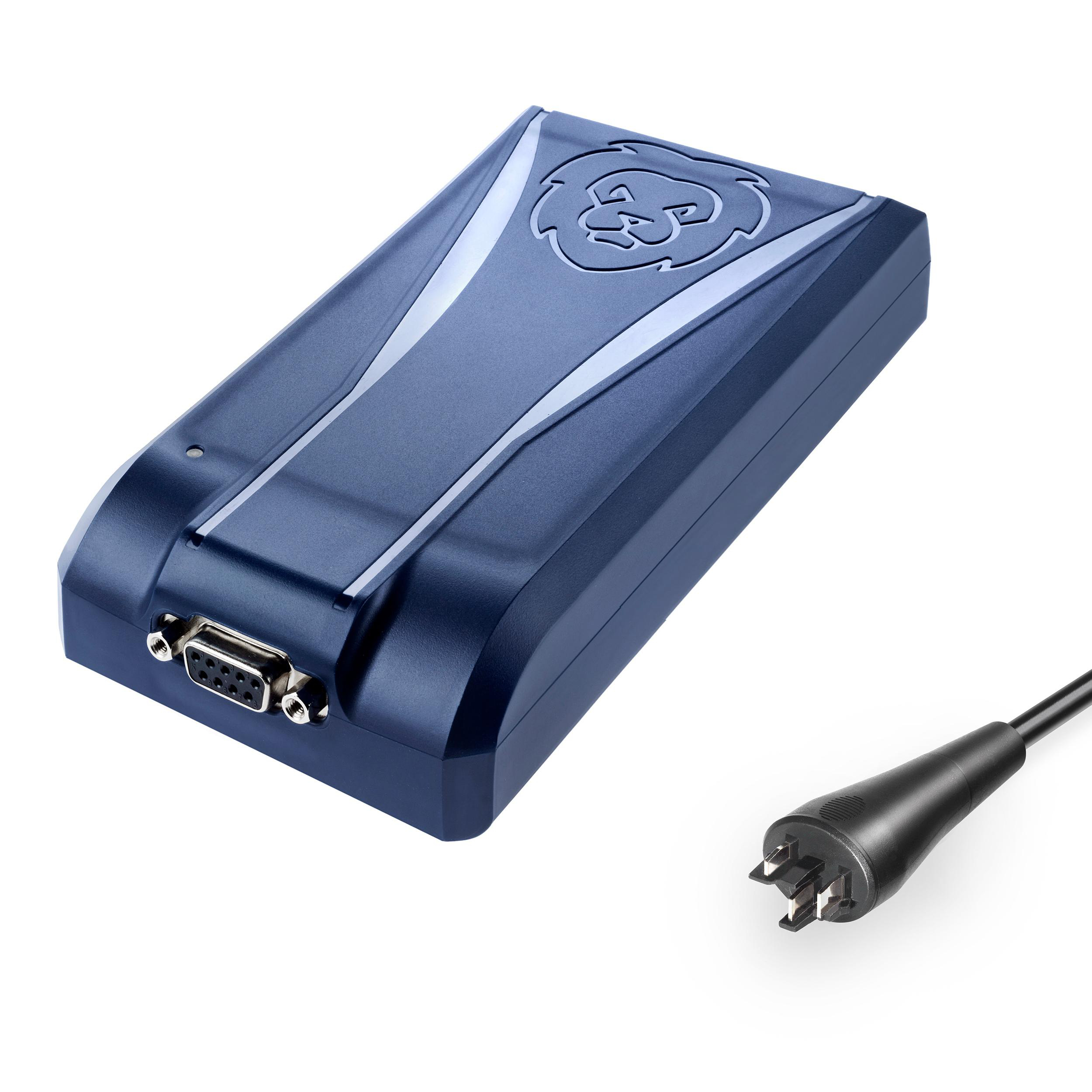 Blau-silbernes Gerät mit Anschluss und Kabel.