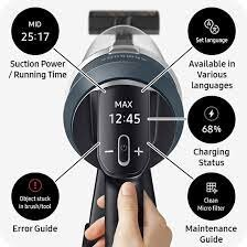 Zbliżenie odkurzacza z ekranem pokazującym ustawienia.