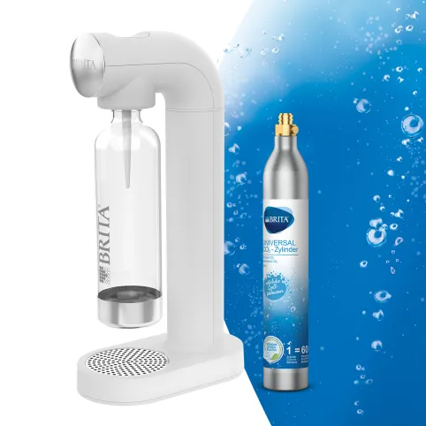 Biała maszyna do filtrowania wody z przezroczystą szklaną butelką i srebrnym cylindrem CO2.