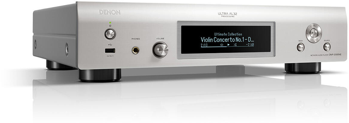 Silberner Denon Netzwerk-Audioplayer mit Musikinfo-Anzeige.