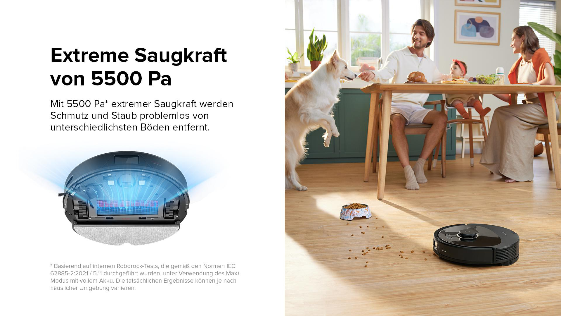 Ein Roboter-Staubsauger und eine Familie in einem Haus. Der Staubsauger reinigt den Boden.