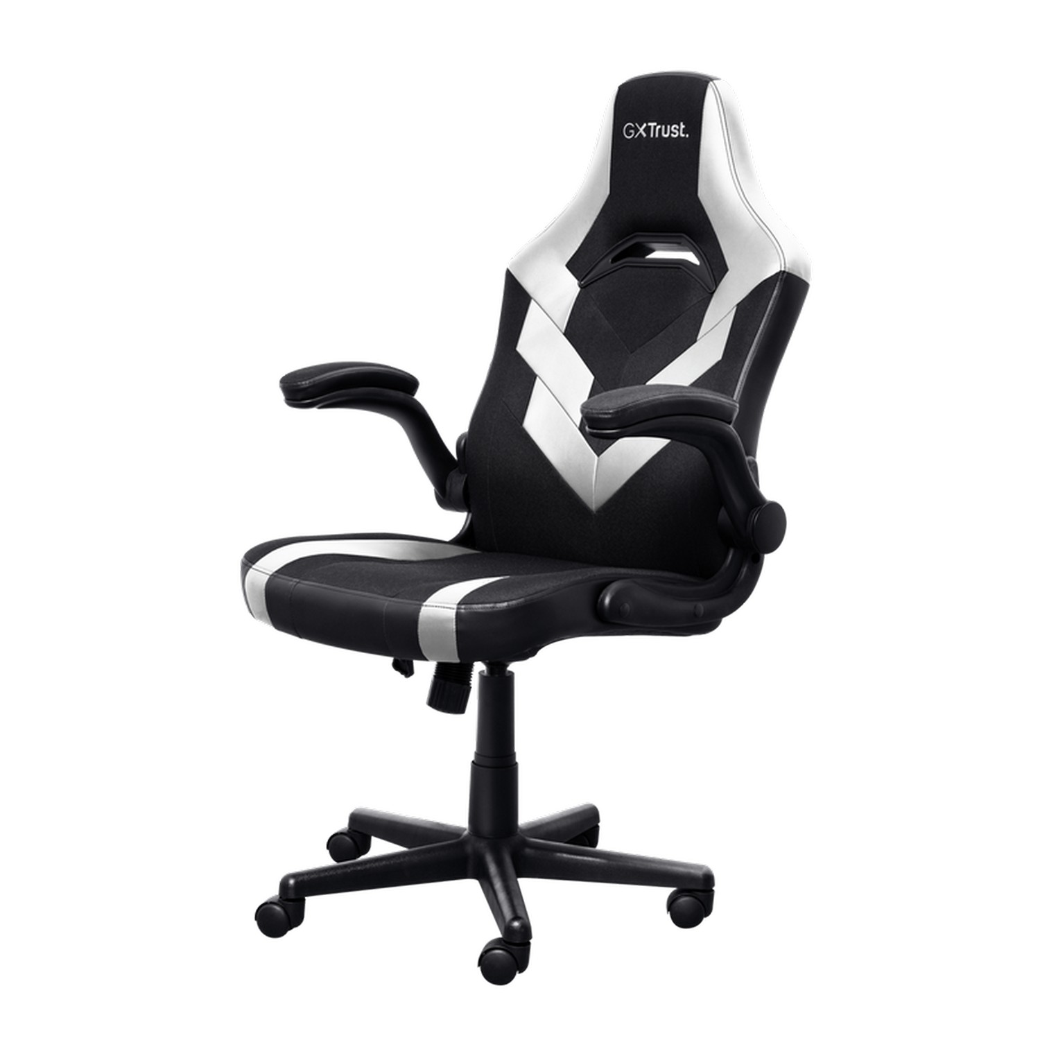 Une chaise de jeu noire et blanche avec le logo 'GXtrust'. Elle a des accoudoirs et des roulettes.