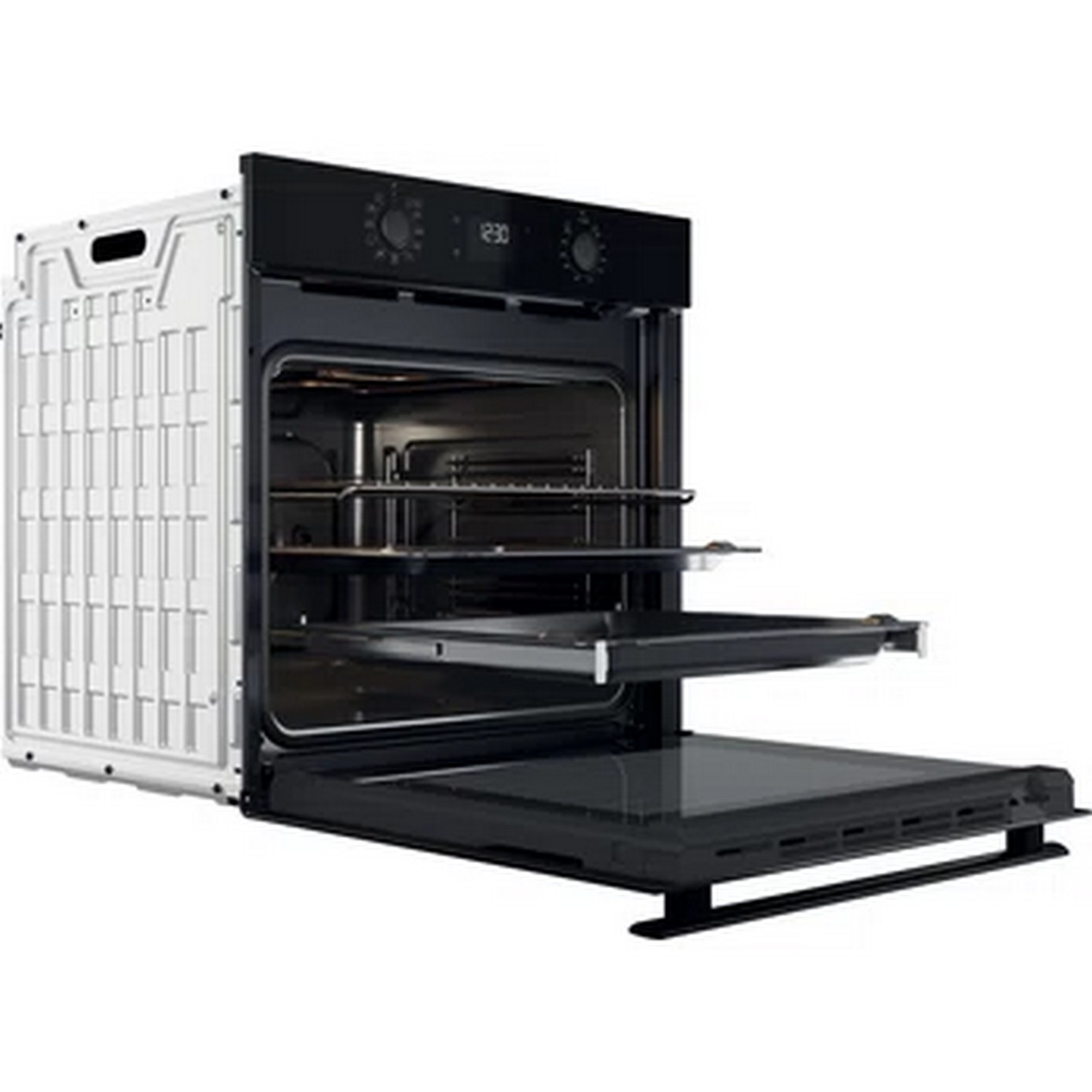 Un four ouvert avec des grilles intérieures et une porte. L'extérieur est noir et blanc.