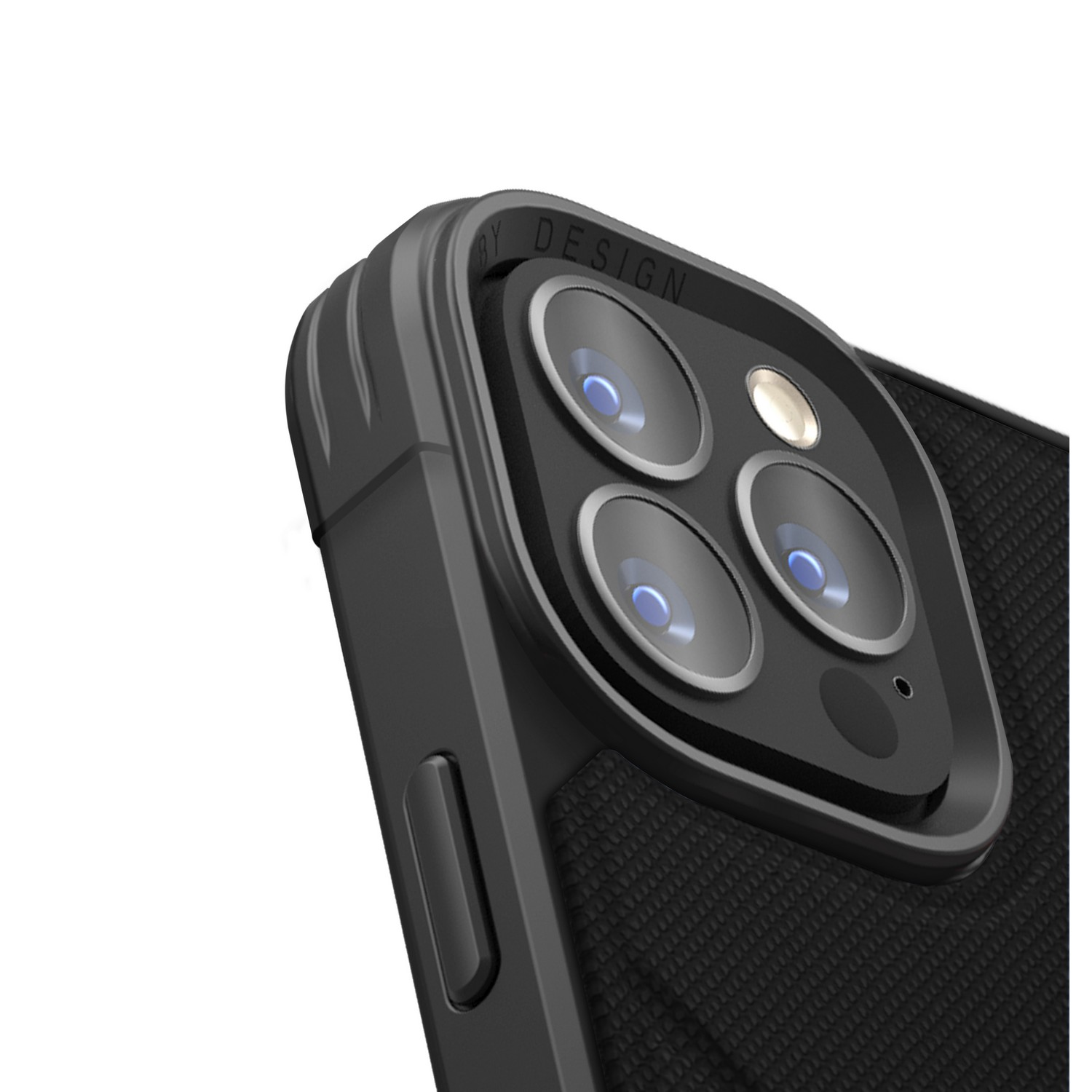 Gros plan sur une coque de téléphone noire avec des objectifs et le mot DESIGN. Fond blanc.