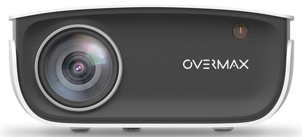 Projektor Overmax. Przód ma obiektyw i widoczna jest nazwa marki. Podświetlony przycisk zasilania.