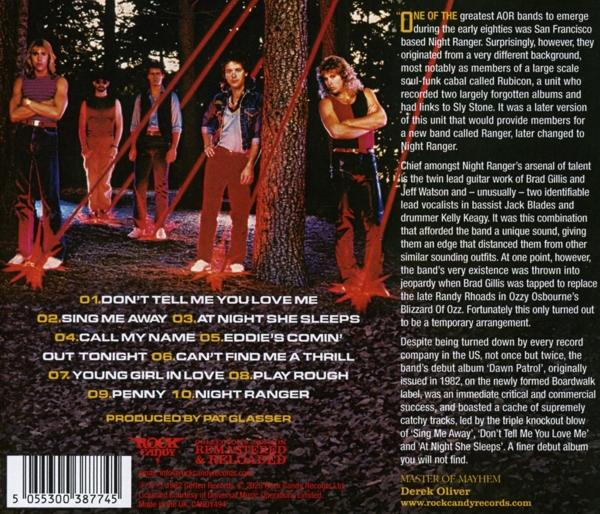Rückseite einer CD mit Bandmitgliedern. Text mit Albumtiteln und Credits.