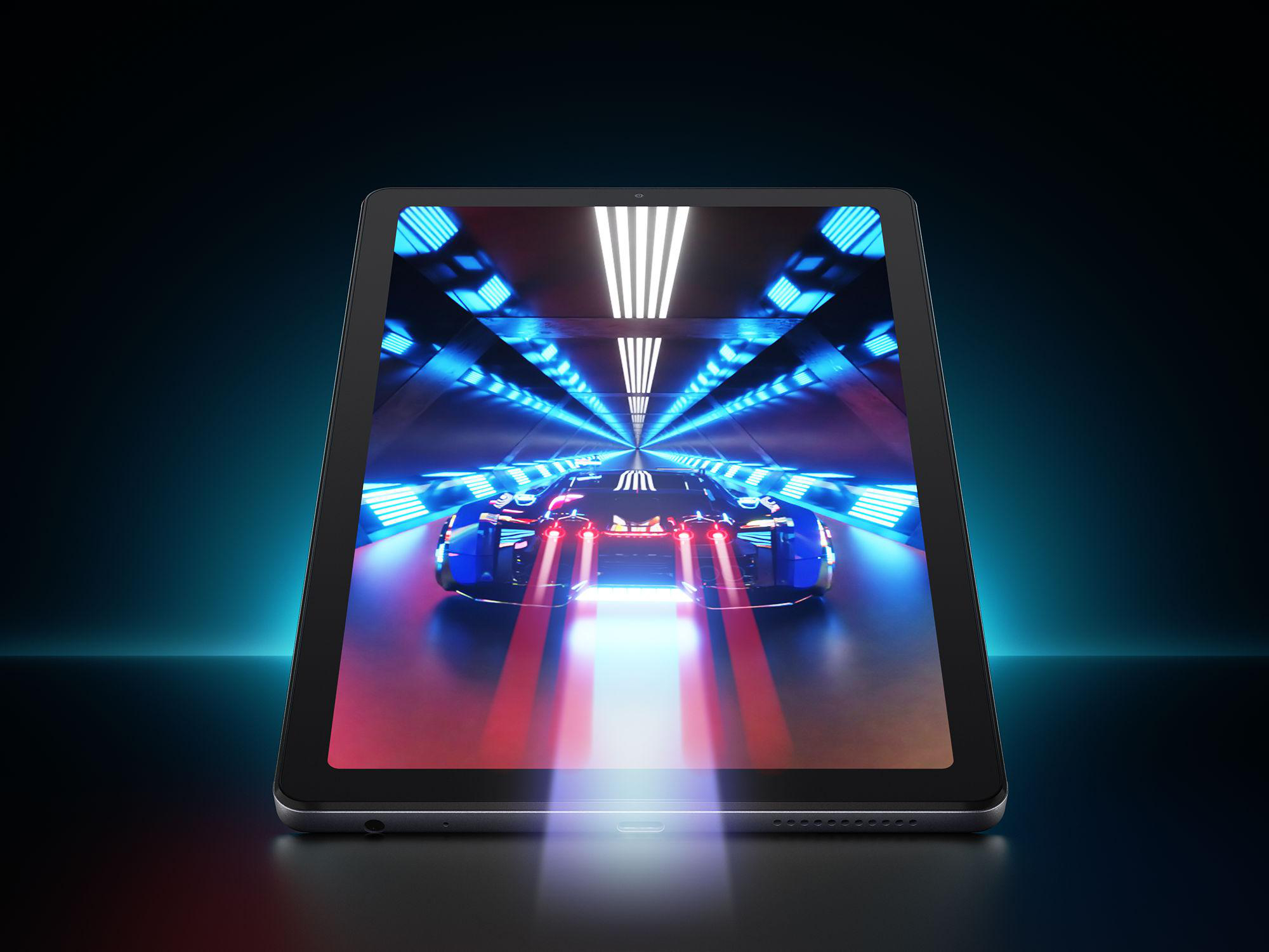 Tablet zeigt Rennspielszene mit blauem Tunnel und Auto.