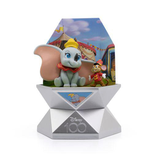 Dumbo und Timothy Mouse Figuren auf silberner Basis mit Disney 100 Logo.