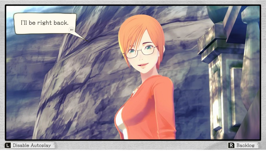 Une femme avec des lunettes dit : « Je reviens tout de suite » dans une scène de jeu vidéo.