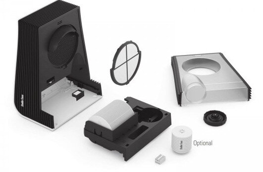 Zdemontowany oczyszczacz powietrza z filtrem i innymi elementami.