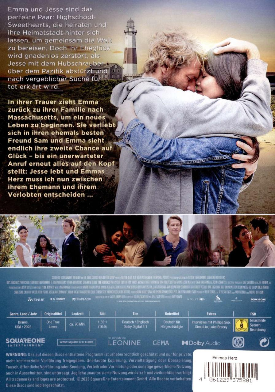 Filmposter: Ein Paar umarmt sich, ein Leuchtturm im Hintergrund, Filmtitel unten.