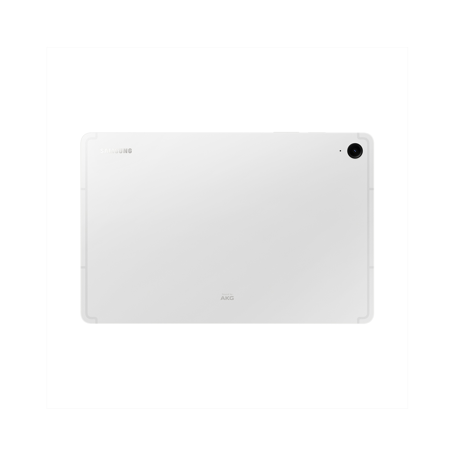 Parte trasera de la tableta Samsung blanca. Cámara en la esquina superior derecha. Logotipo AKG abajo.