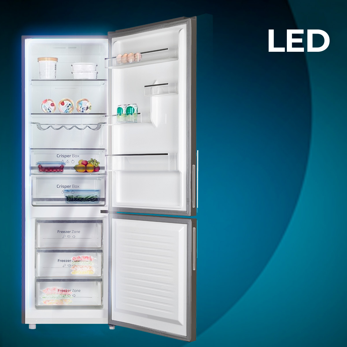 Refrigerador abierto con alimentos adentro. Texto LED en la esquina superior derecha, luz azul alrededor.