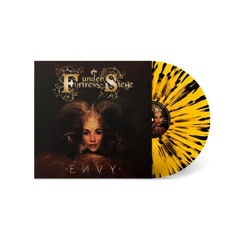 Album borító: szarvas nő, arany 'Fortress Siege' felirat, 'Envy' szó. Sárga-fekete bakelit lemez.
