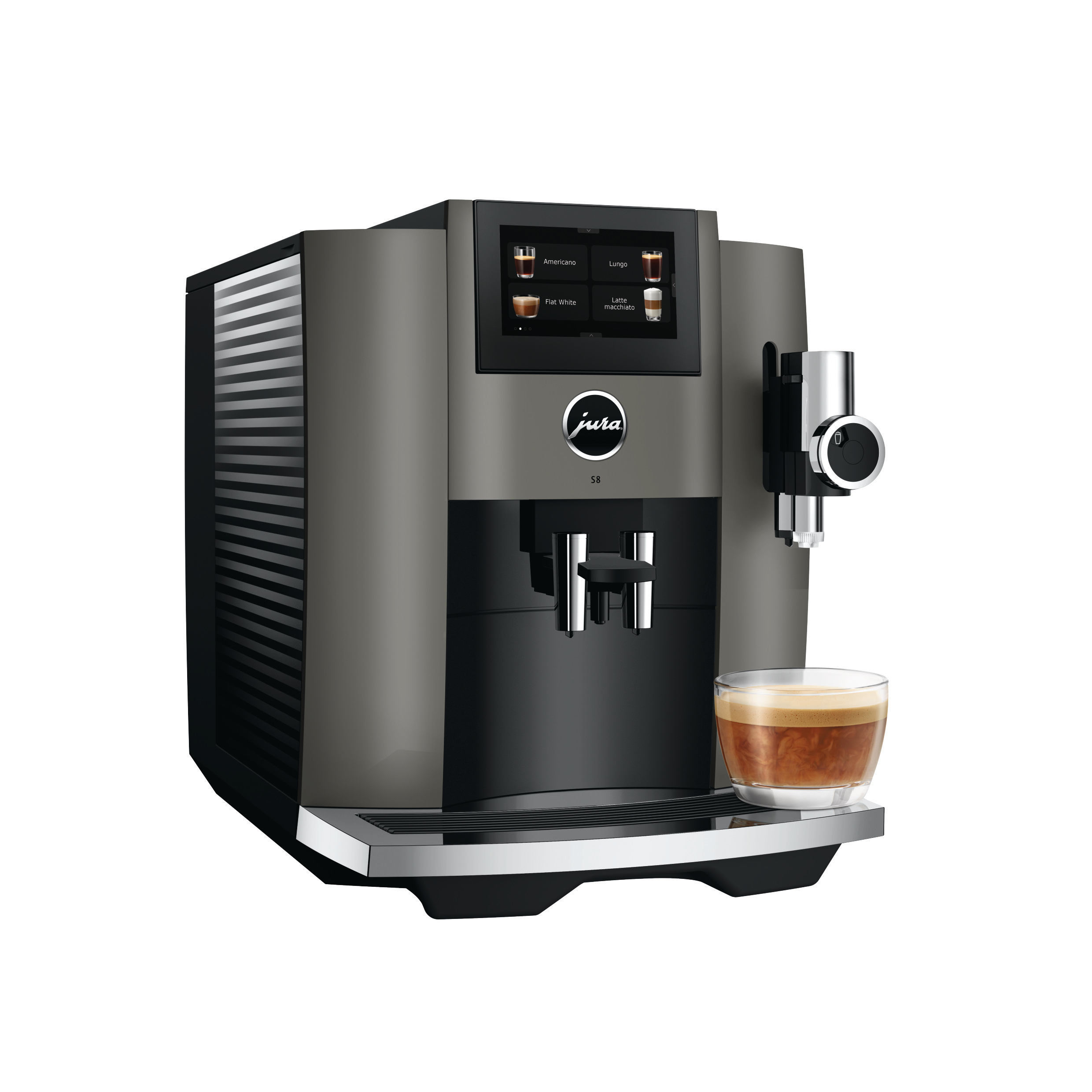 Eine grau-schwarze Jura S8 Kaffeemaschine. Ein Glas Kaffee steht vorne.