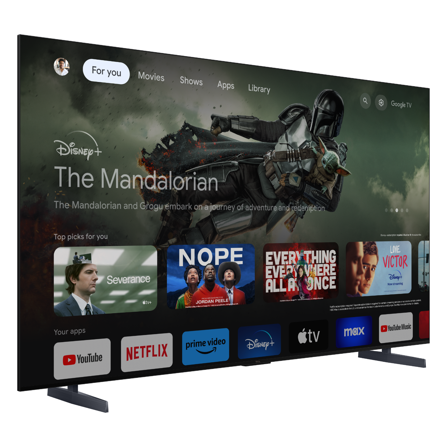 Een groot tv-scherm met een streamingdienst. De serie The Mandalorian wordt getoond, samen met andere apps.