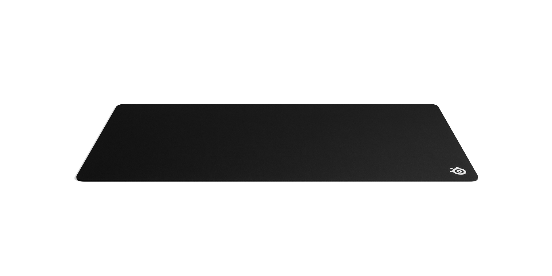 Czarna podkładka pod mysz na czarnym tle, z białym logo w rogu.