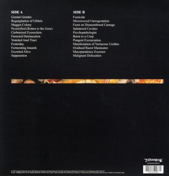 Fekete albumborító szöveggel. Dalszöveg listák két oldalon, A és B, fekete háttér.