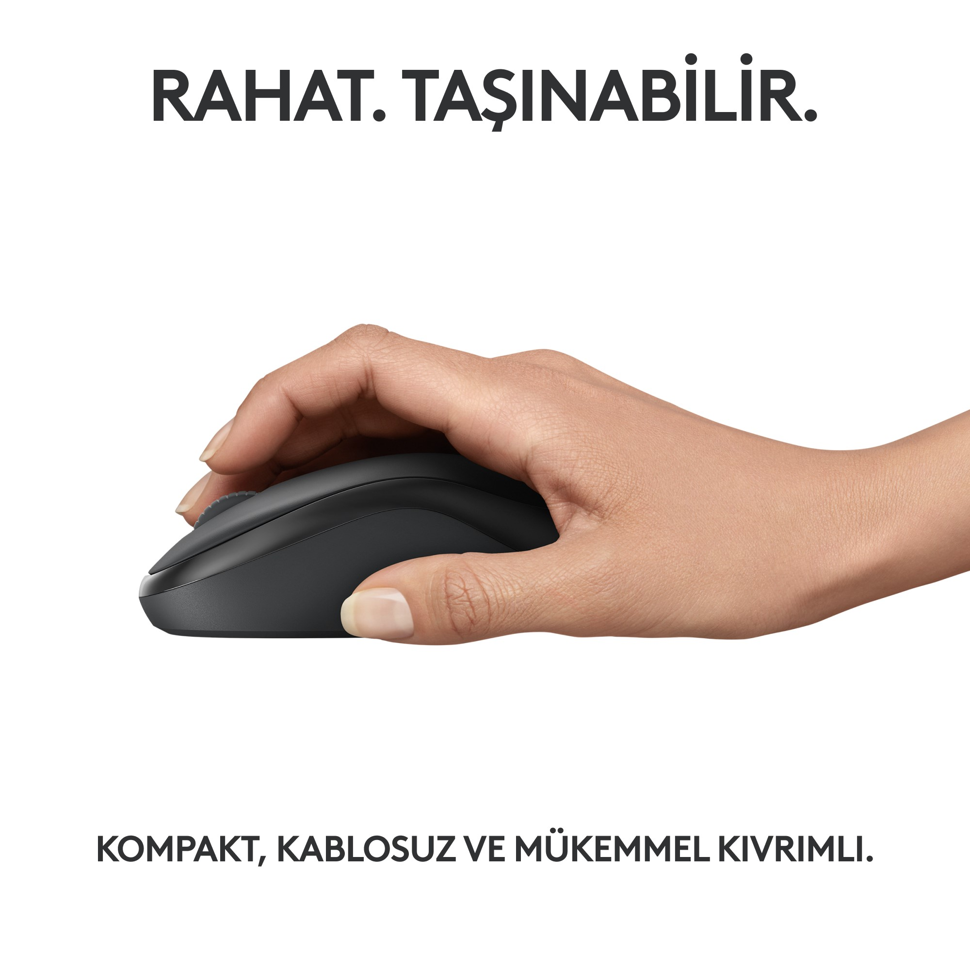 El, ahşap bir yüzey üzerinde siyah bir Logitech fare tutuyor, üstte ve altta metin var.