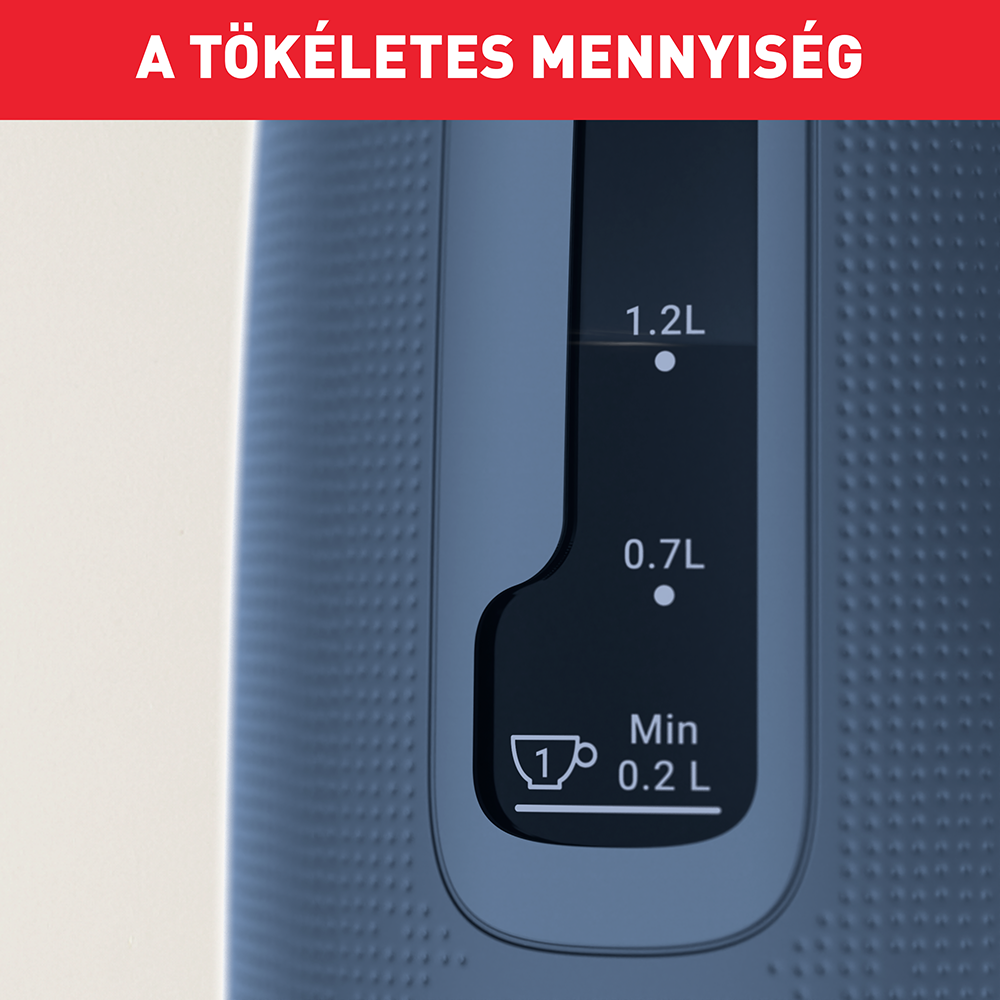 Egy kék vízforralón lévő kék vízszintjelző közelképe, a vízszinteket mutatja.