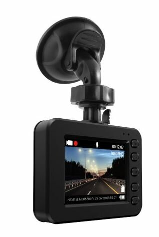 Czarna kamera samochodowa zamontowana na przedniej szybie. Wyświetla widok drogi z zachodem słońca i interfejsem nawigacyjnym.