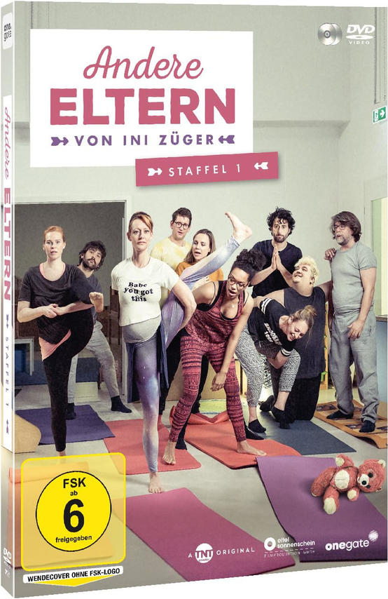 DVD-Hülle von 'Andere Eltern', mit einer Gruppe, die Yoga macht. FSK 6-Bewertung.