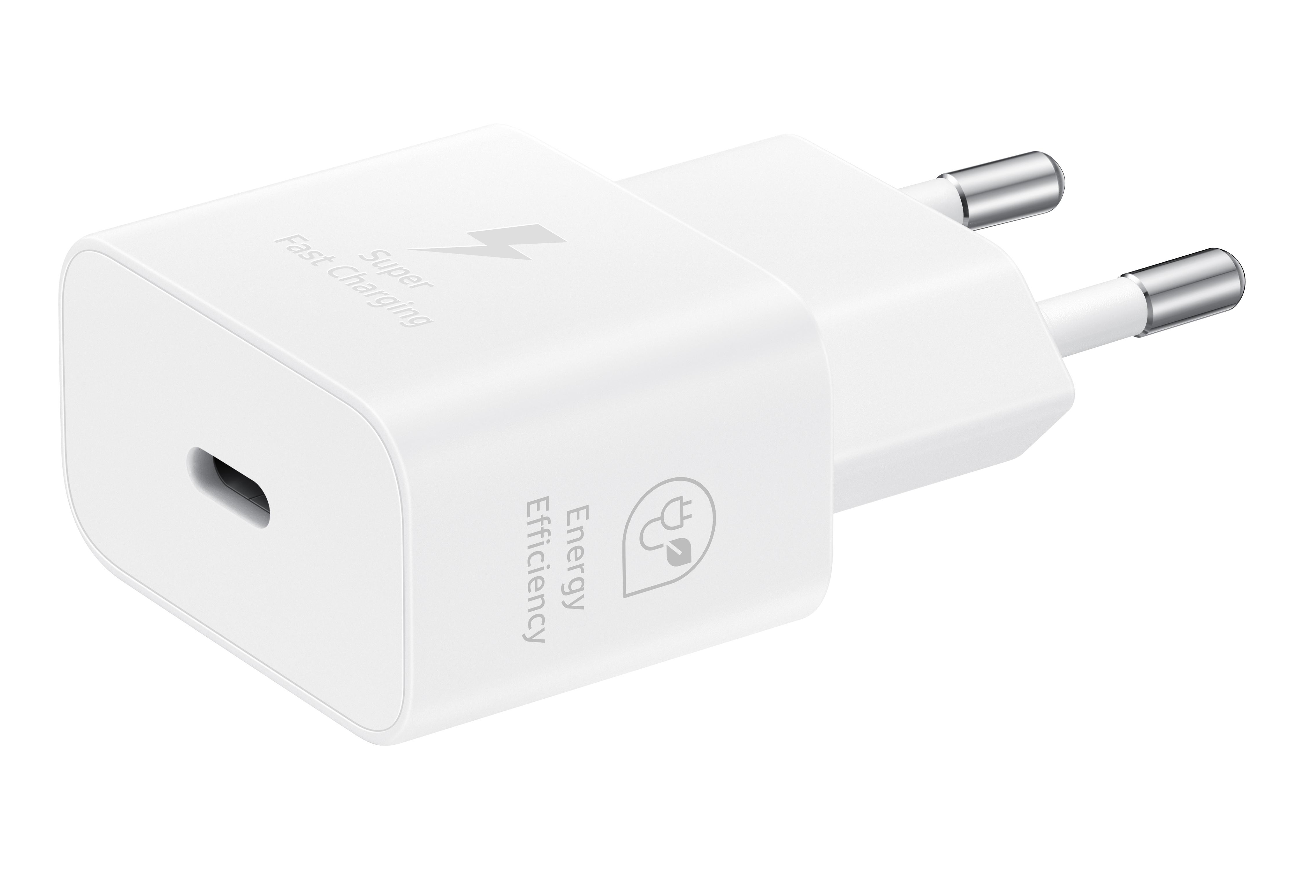 Ein weißes Ladegerät mit einem USB-C-Anschluss und den Worten 'Super Fast Charging'. Weißer Hintergrund.