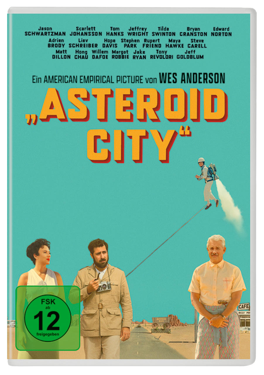 Filmplakat: Drei Personen stehen vor einer Wüstenlandschaft. Ein Mann fliegt mit einem Jetpack.
