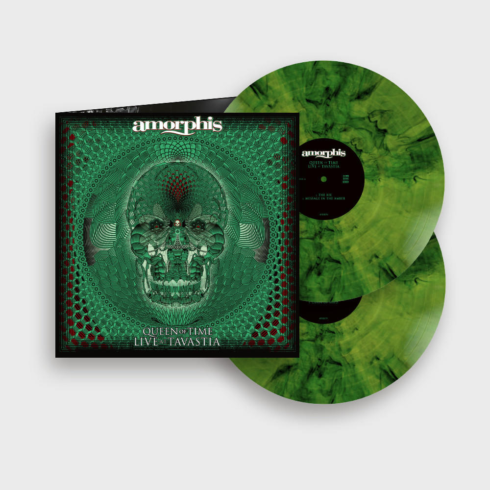 Grün-schwarze Vinylplatte mit Albumcover-Artwork mit einem Schädel und kreisförmigem Design auf weißem Hintergrund.