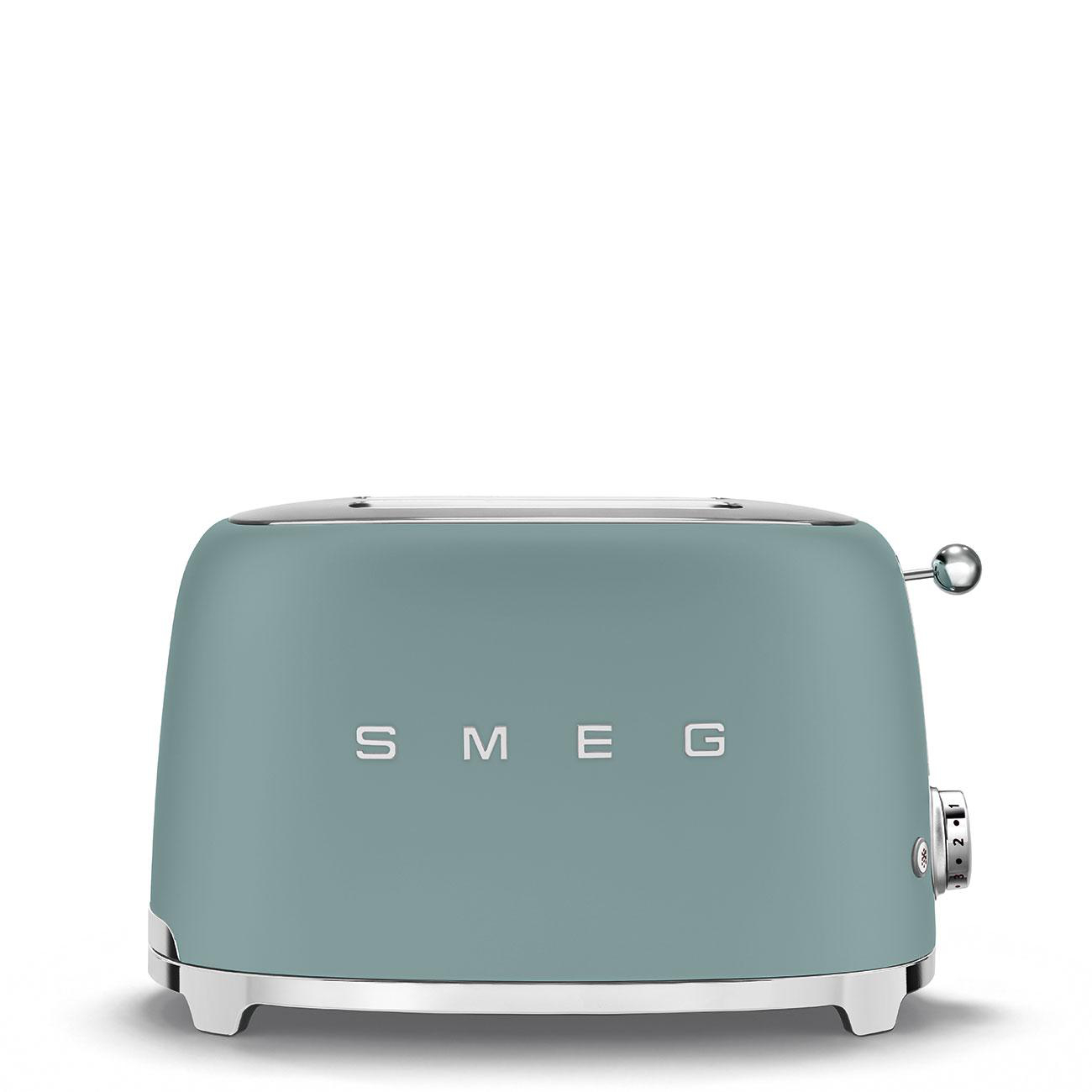 Türkisfarbener Toaster mit Chromakzenten, weißer Hintergrund.