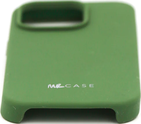 Coque de téléphone verte avec découpe caméra et logo MR CASE.