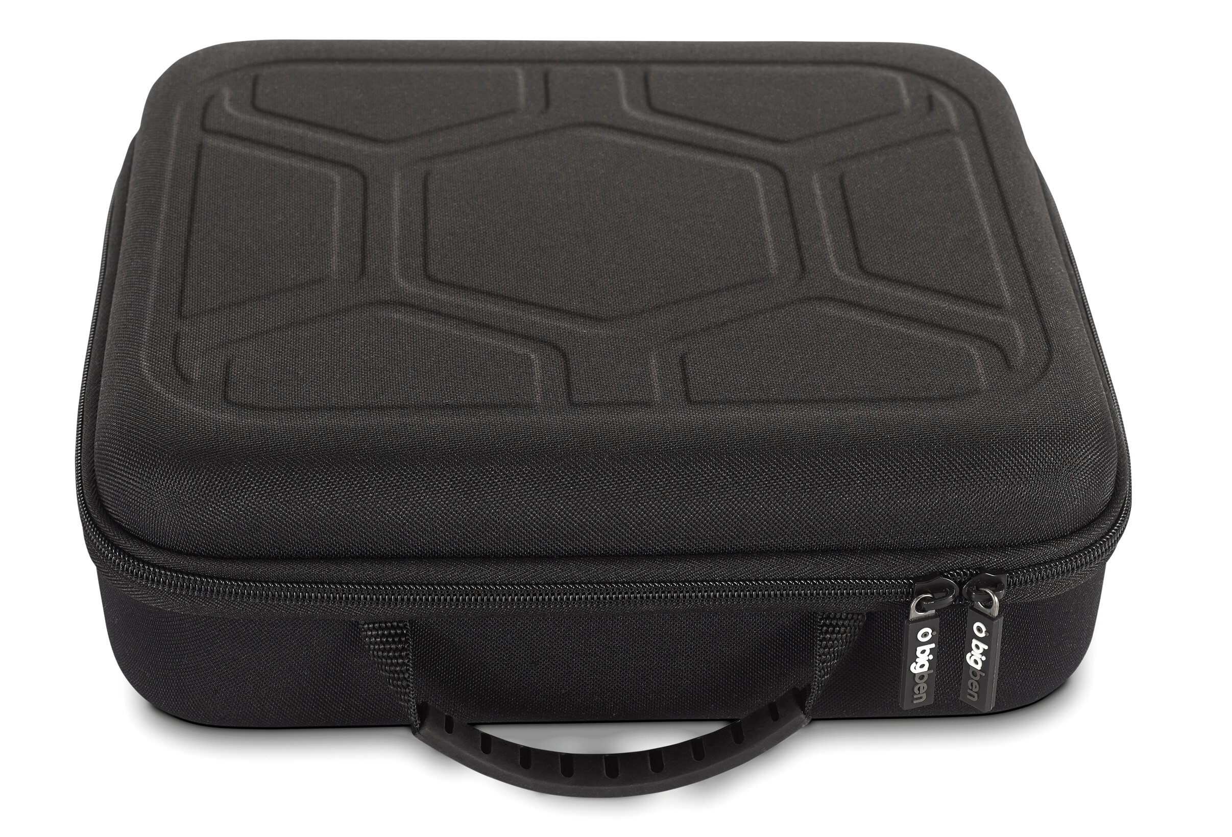 Czarna, twarda walizka z uchwytem i zamkiem błyskawicznym. Wzór sześciokątny.