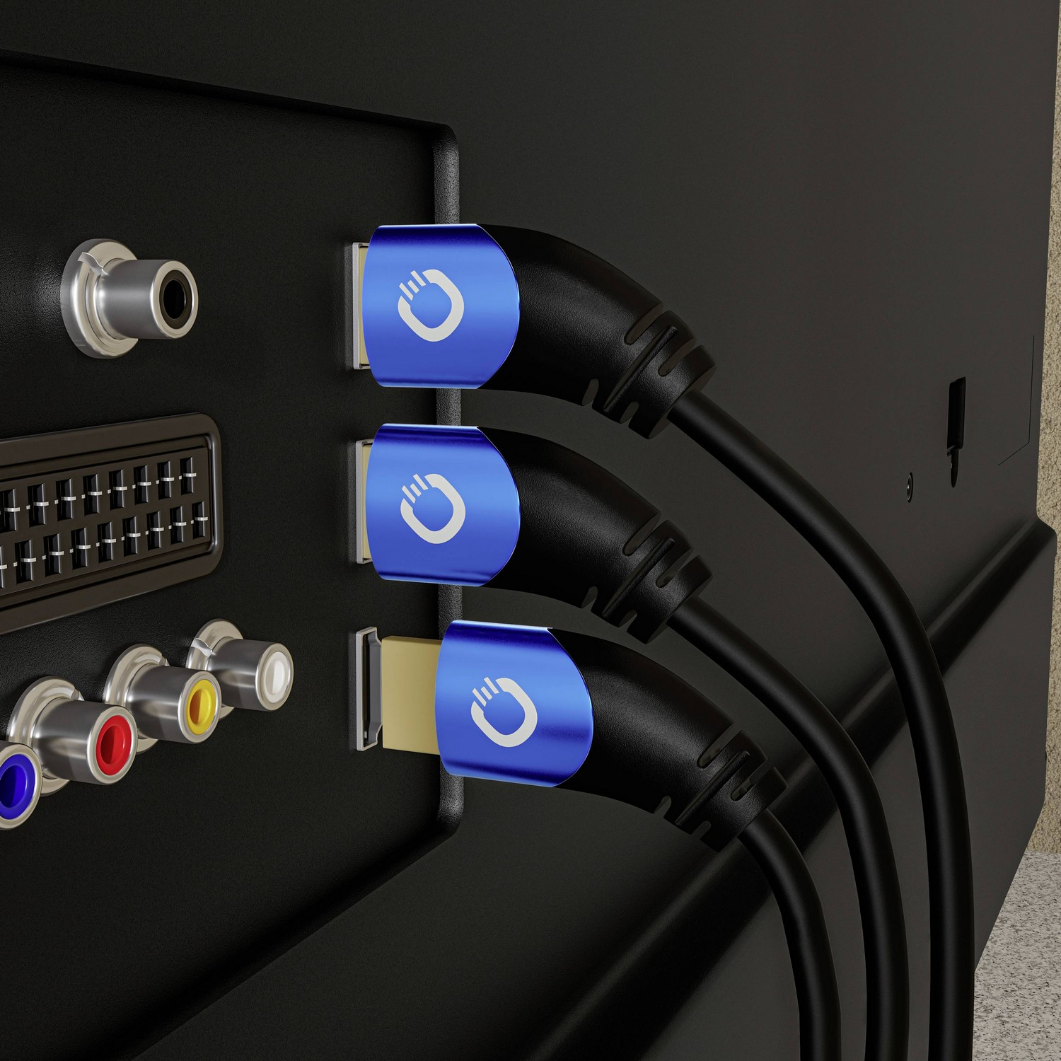 Arrière du téléviseur avec 3 câbles HDMI noirs, extrémités bleues et argentées. Autres ports visibles.