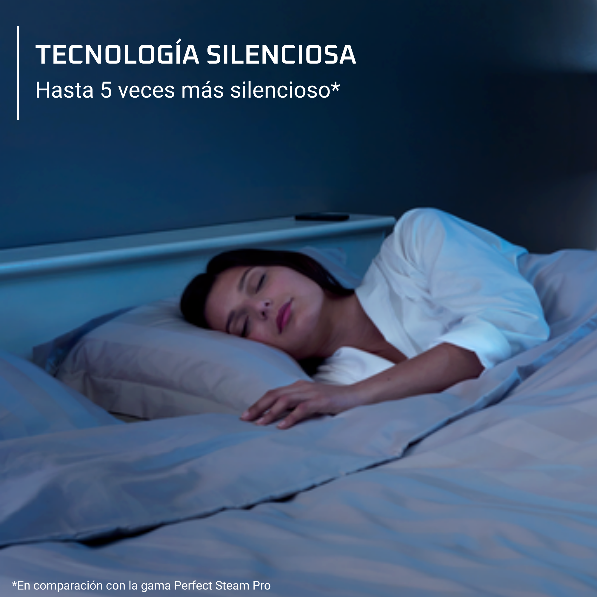 Mujer durmiendo en la cama, con texto sobre silencio y fondo oscuro.