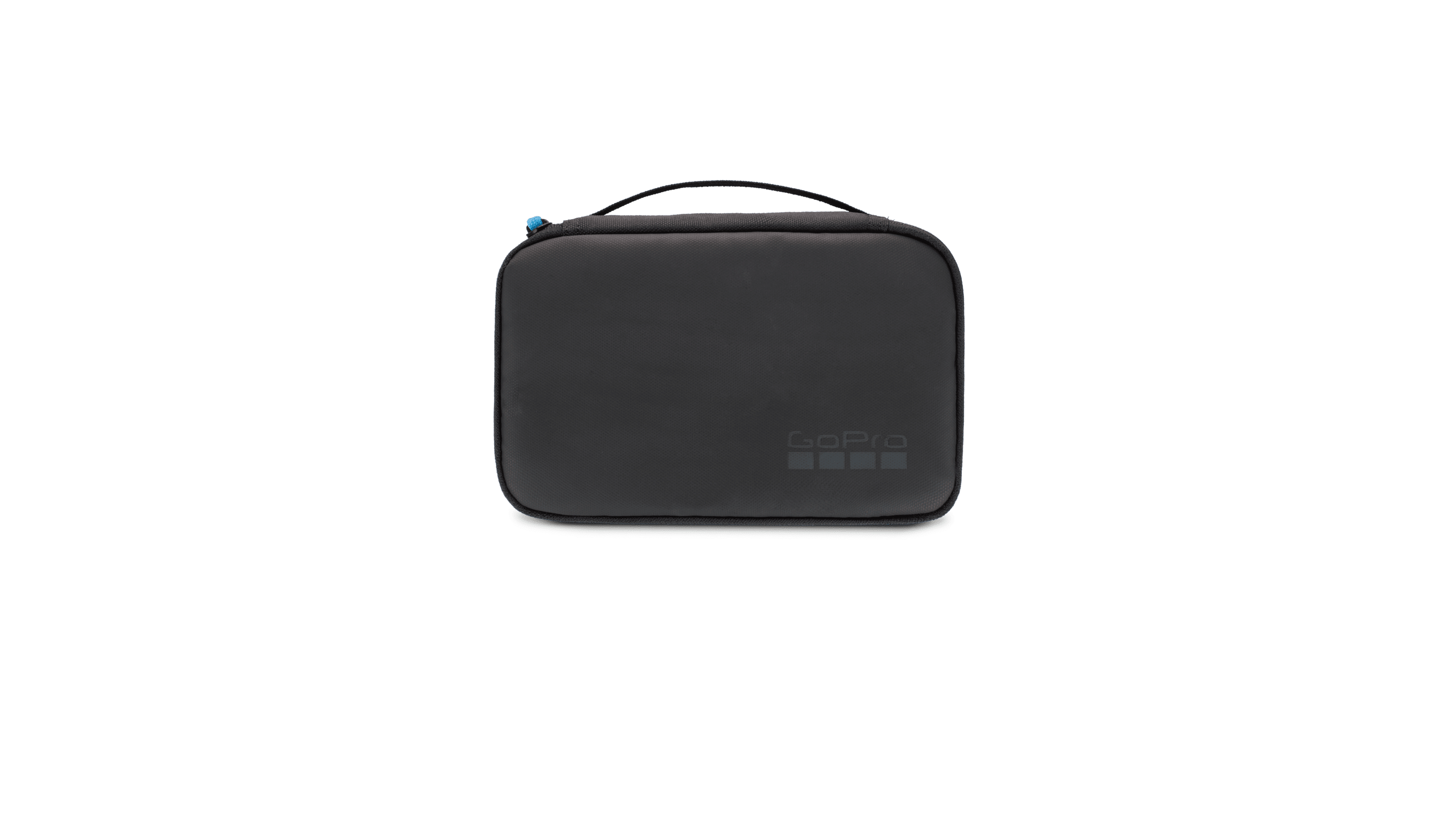 Schwarze GoPro-Tragetasche mit blauem Reißverschluss. Das GoPro-Logo ist auf der Vorderseite aufgedruckt.