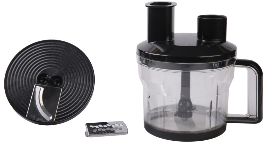 Czarny robot kuchenny z przezroczystą misą i częściami, na białym tle.