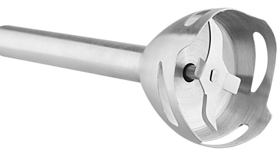 Metalowe ostrze do blendera. Ostrze ma trzy ostre krawędzie.