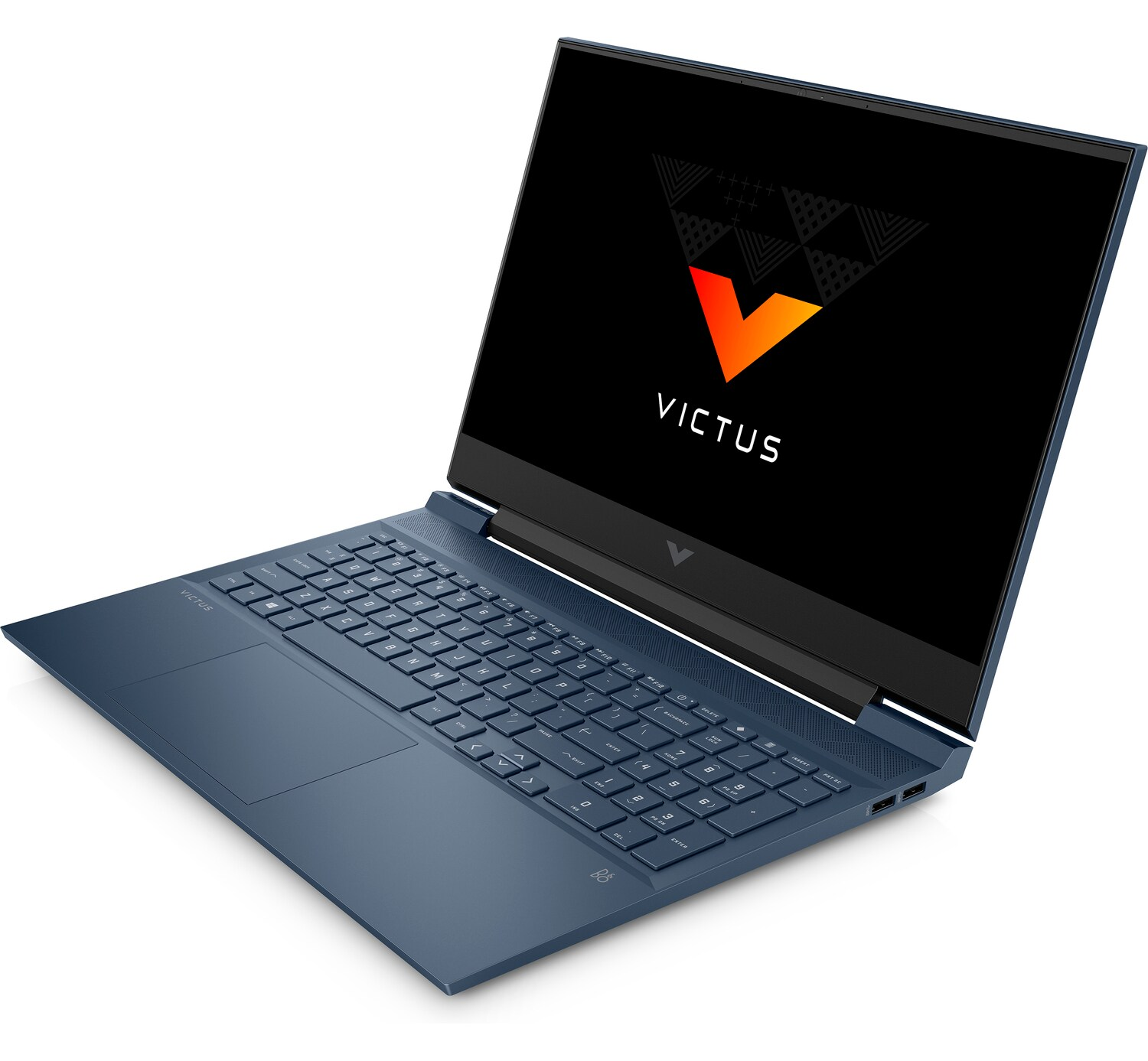 Un portátil azul con la palabra Victus en la pantalla, abierto sobre una superficie blanca.