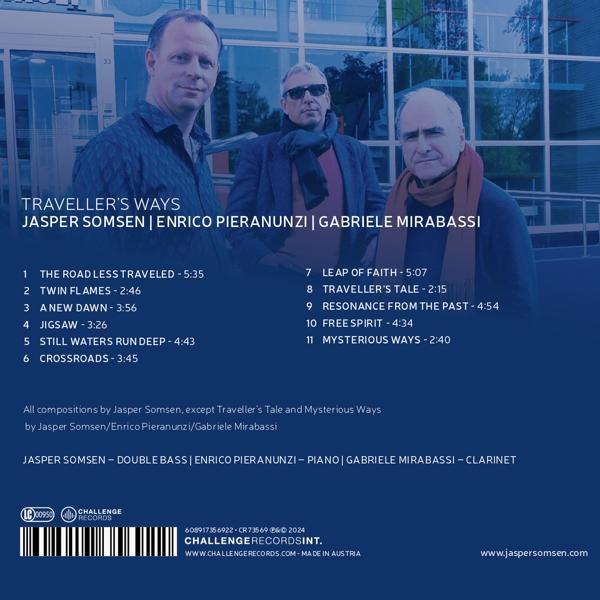 Albumcover mit drei Männern, Text: Traveller's Ways, Trackliste und Credits. Blau- und Brauntöne.