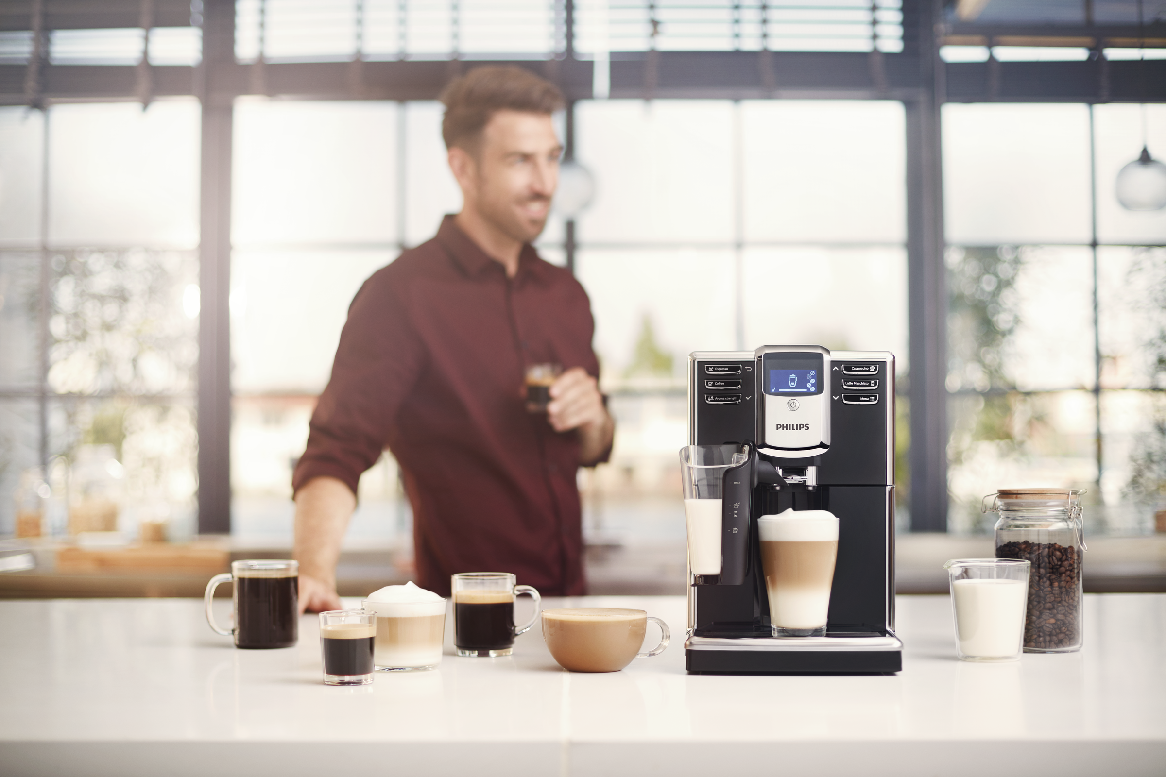 Ekspres ciśnieniowy PHILIPS 5000 Series LatteGo PianoBlack EP5330/10