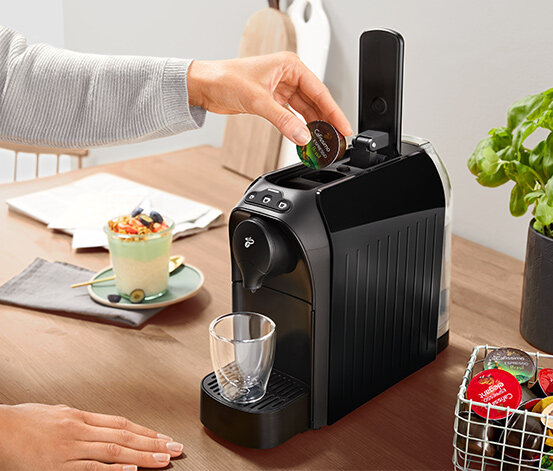 Ekspres TCHIBO Easy Black Cafissomo + 60 kapsułek