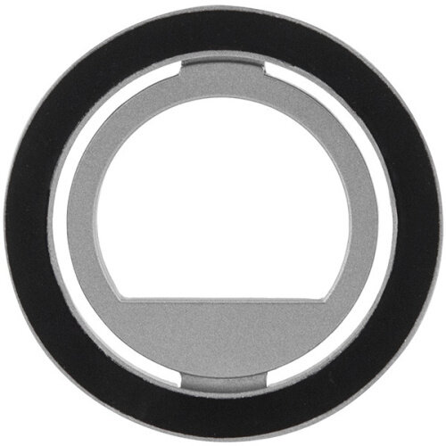 Srebrny pierścień z czarnym gumowym pierścieniem w środku.