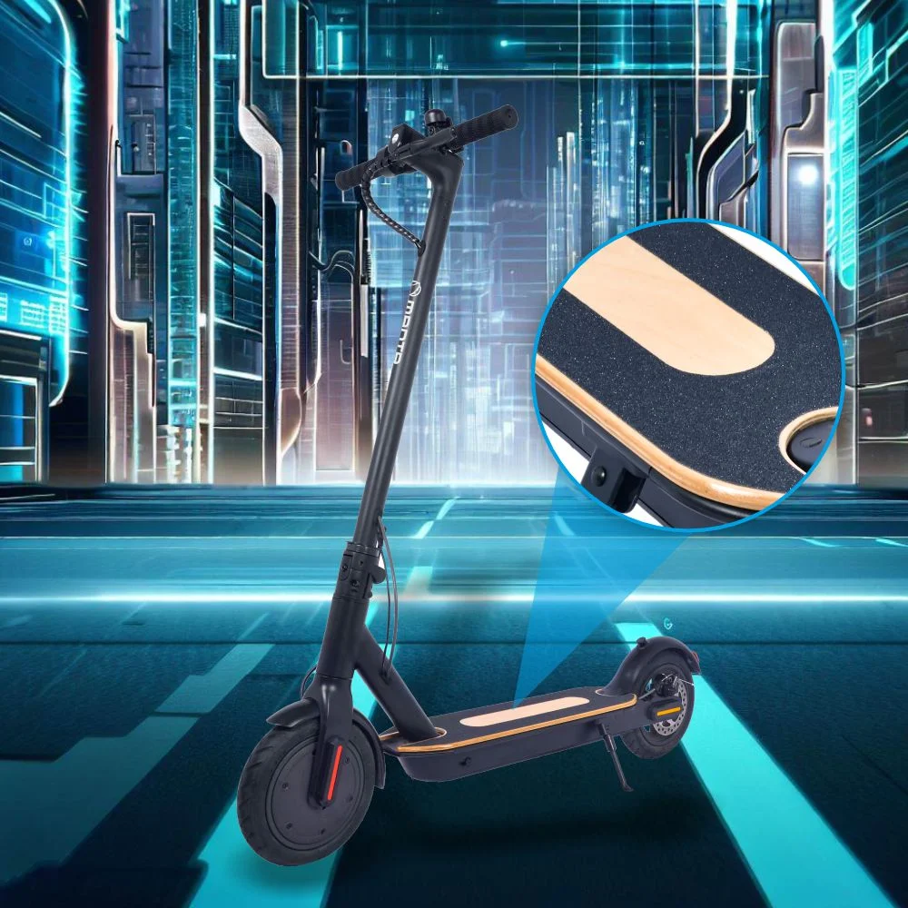 Czarna hulajnoga elektryczna ze szczegółami drewnianego pokładu, w futurystycznym tle.