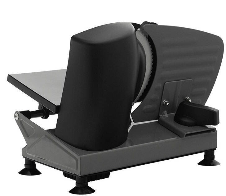 Szara i czarna krajalnica do mięsa na białym tle.