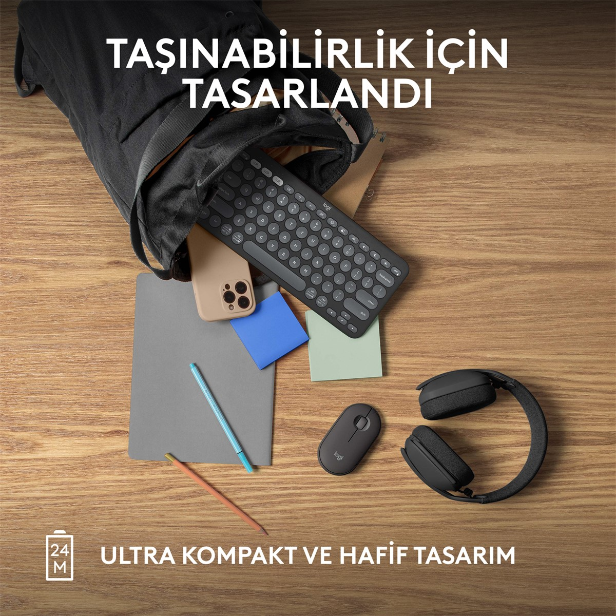 Yukarıdan kapalı bir dizüstü bilgisayar. Üstte ThinkBook yazıyor. Altta Lenovo var.