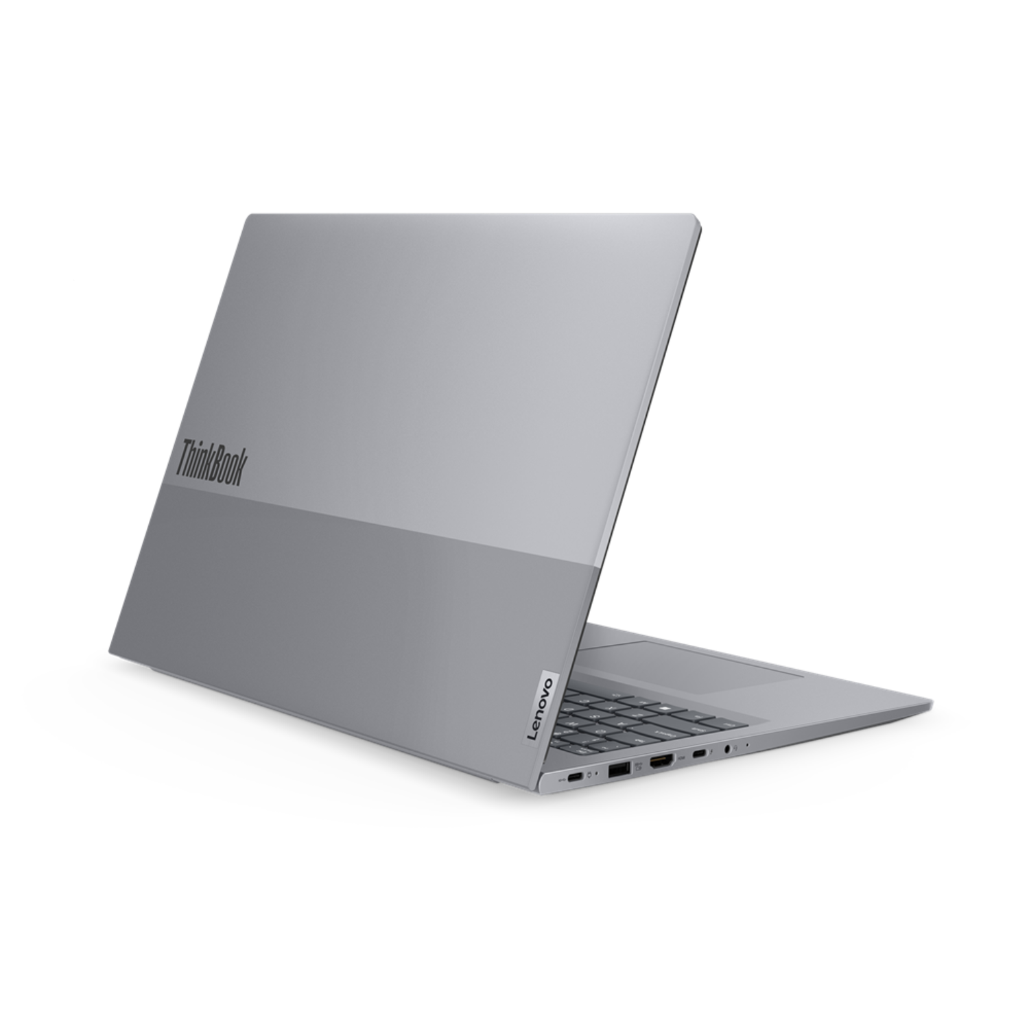 Een zilveren laptop wordt open getoond, met het Lenovo ThinkBook-logo op de bovenklep.