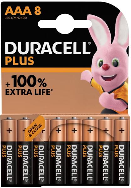Packung Duracell-Batterien. Rechts ist ein rosa Kaninchen. Text: "+100% EXTRA LIFE".