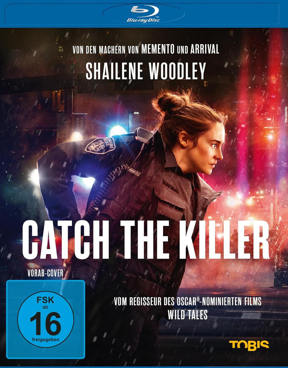 Blu-ray-Cover 'CATCH THE KILLER', Frau in Polizeiuniform, Nachtkulisse, rote Lichter.