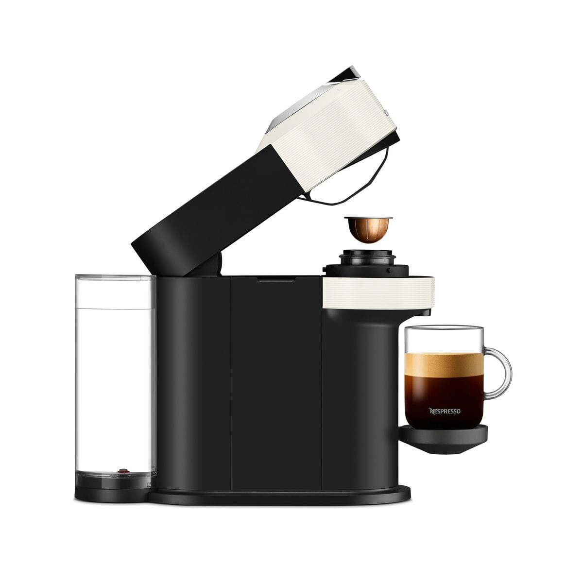 Czarno-biały ekspres do kawy Nespresso z nalewaną kawą.