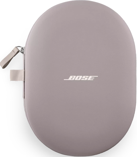 Ein graues Bose-Etui für Kopfhörer, mit dem Markennamen sichtbar.
